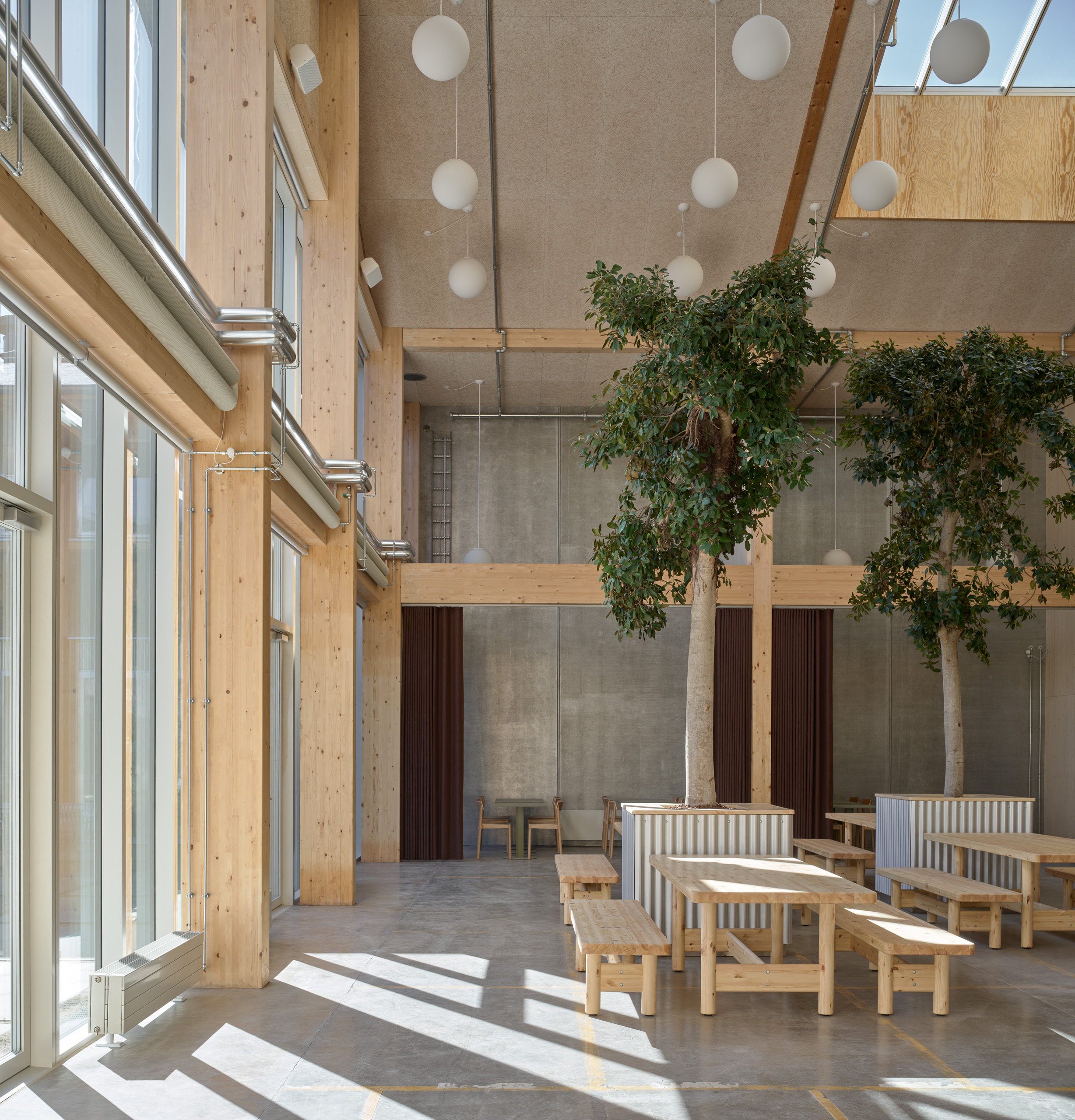 LKR IH Photo Adam Mork 207 L