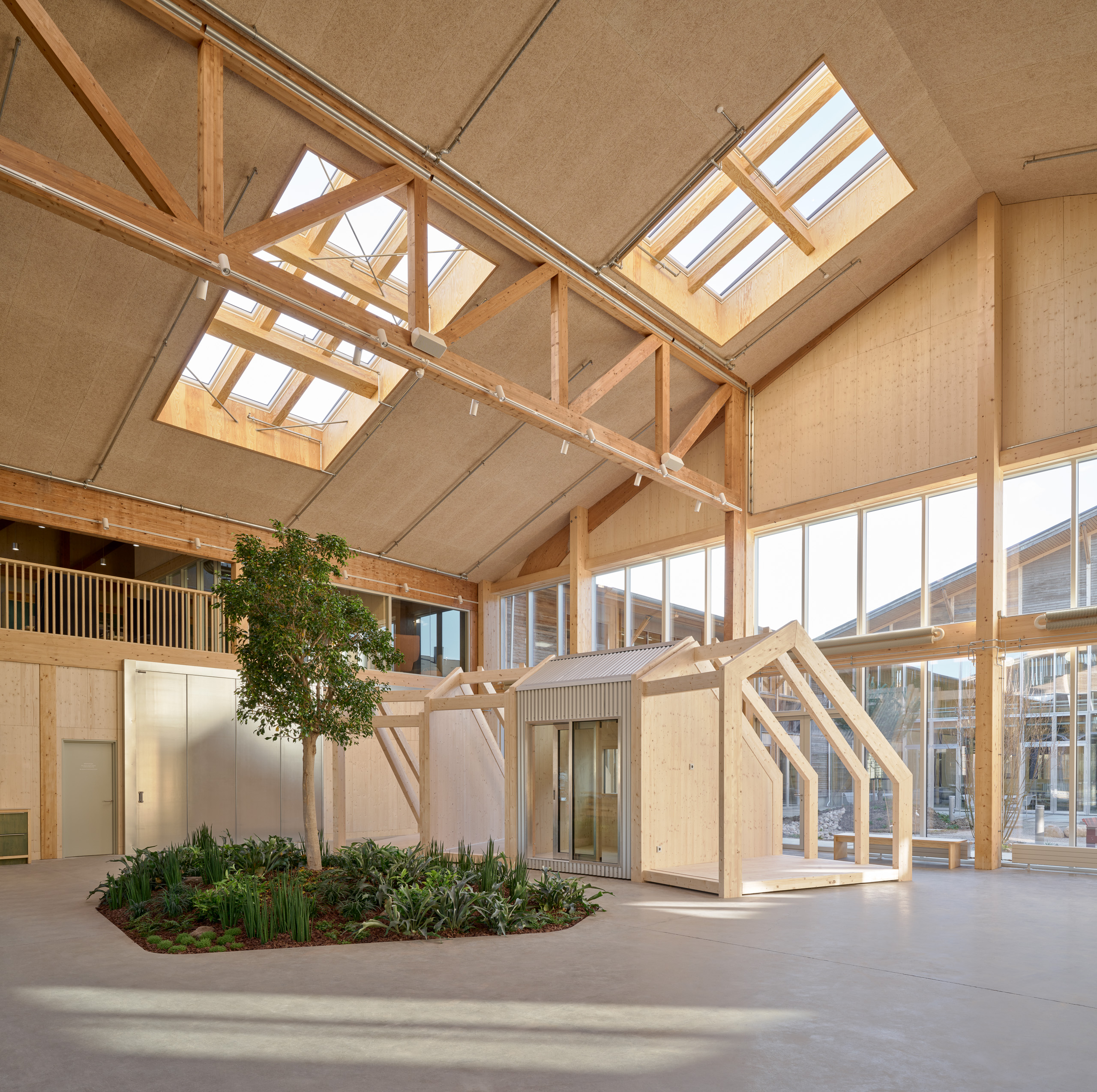 LKR IH Photo Adam Mork 200 L