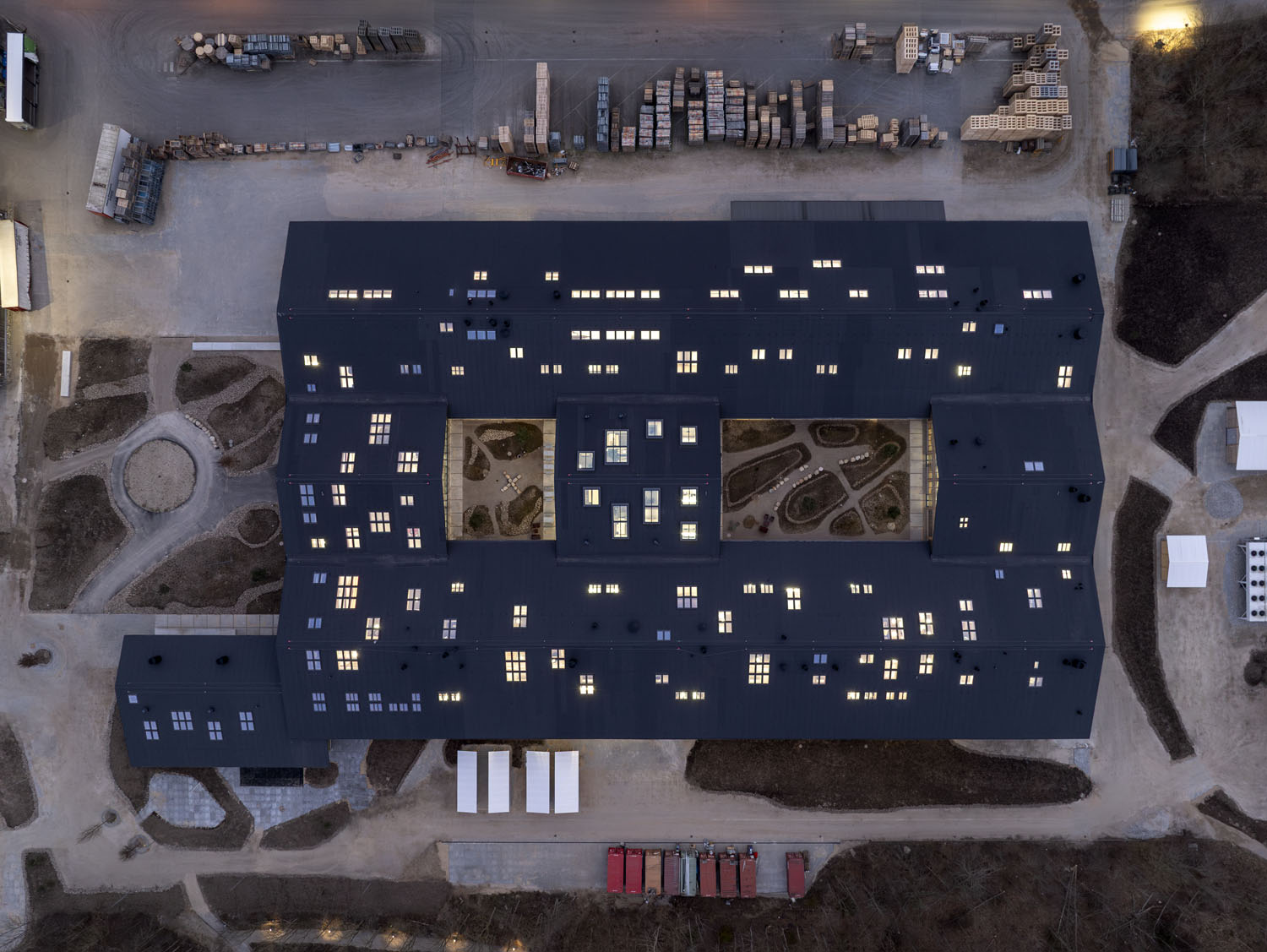 8358925 LKR IH Photo Adam Mork 116