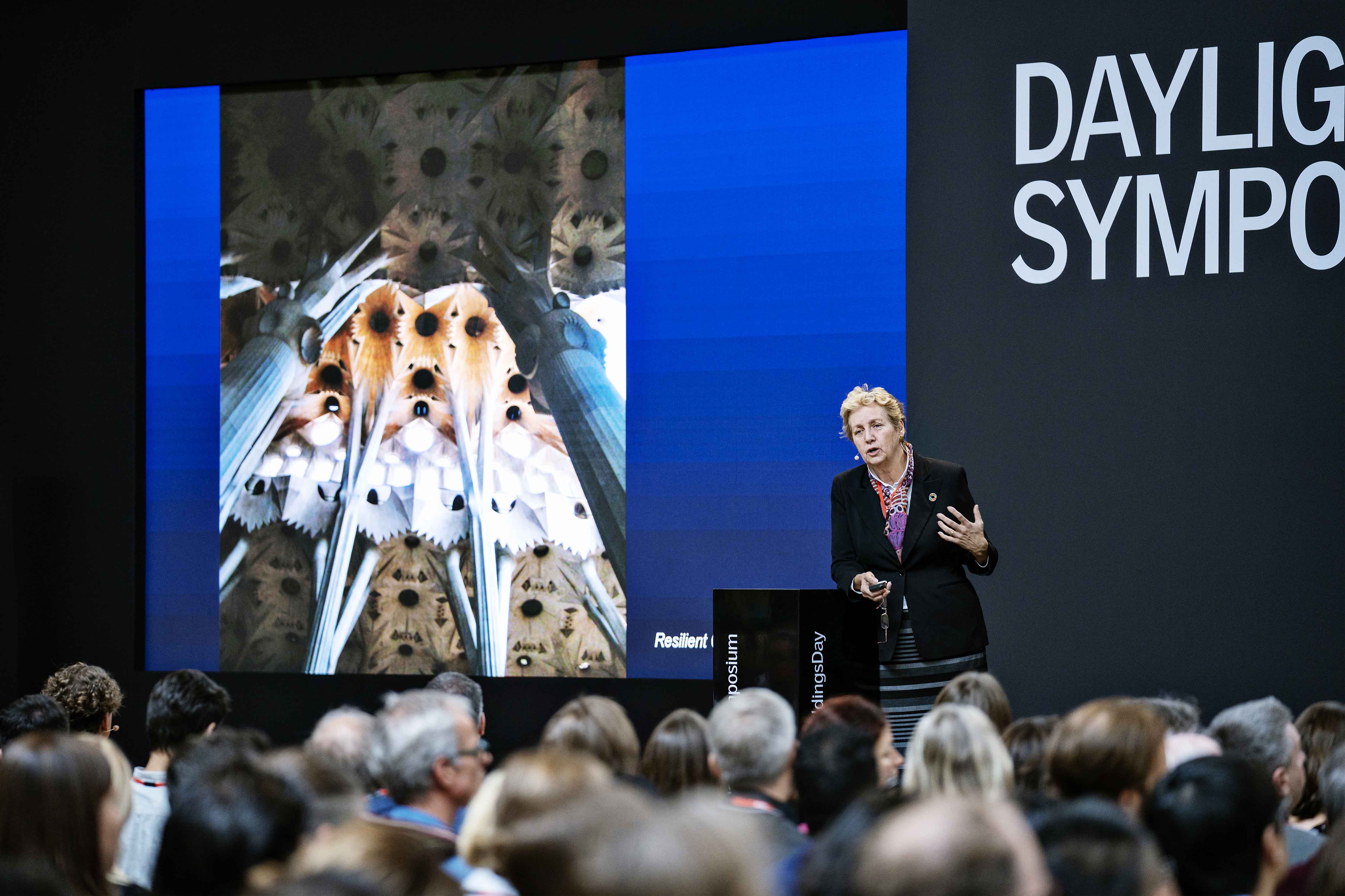 VELUX 191009 PARIS 1953