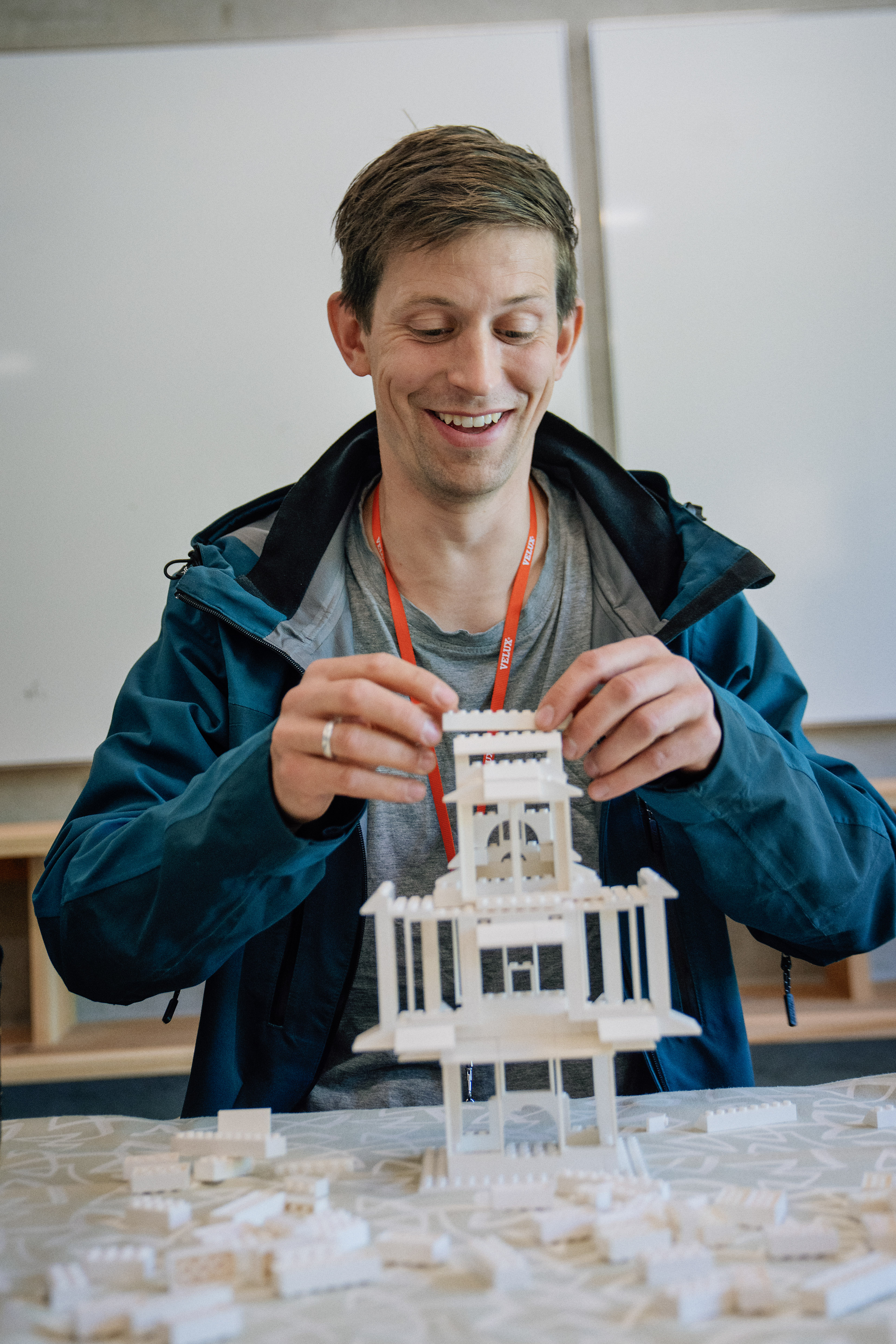 VELUX 250512 LKR INNOVATION HOUSE 2074