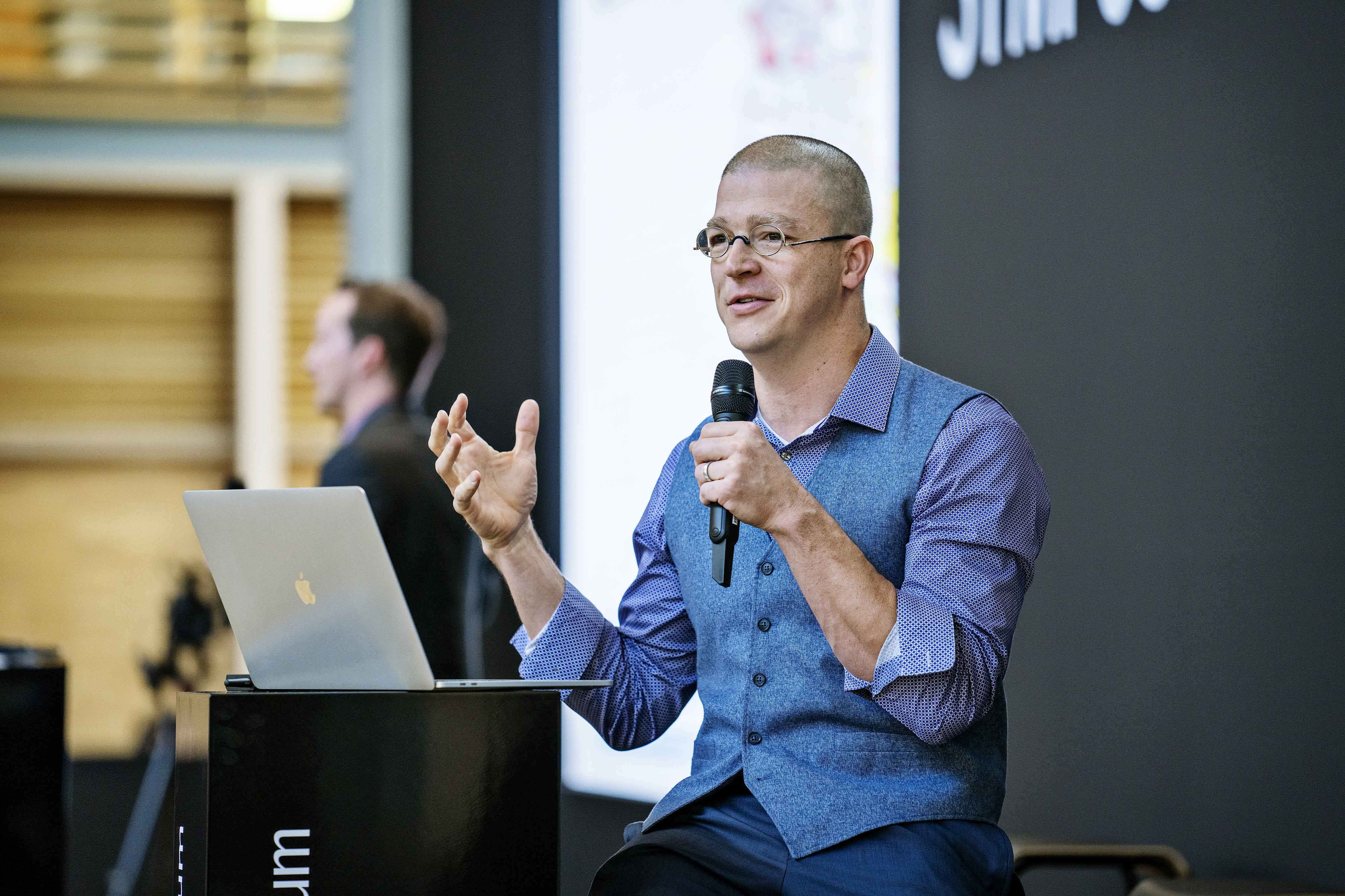 VELUX 191009 PARIS 2915