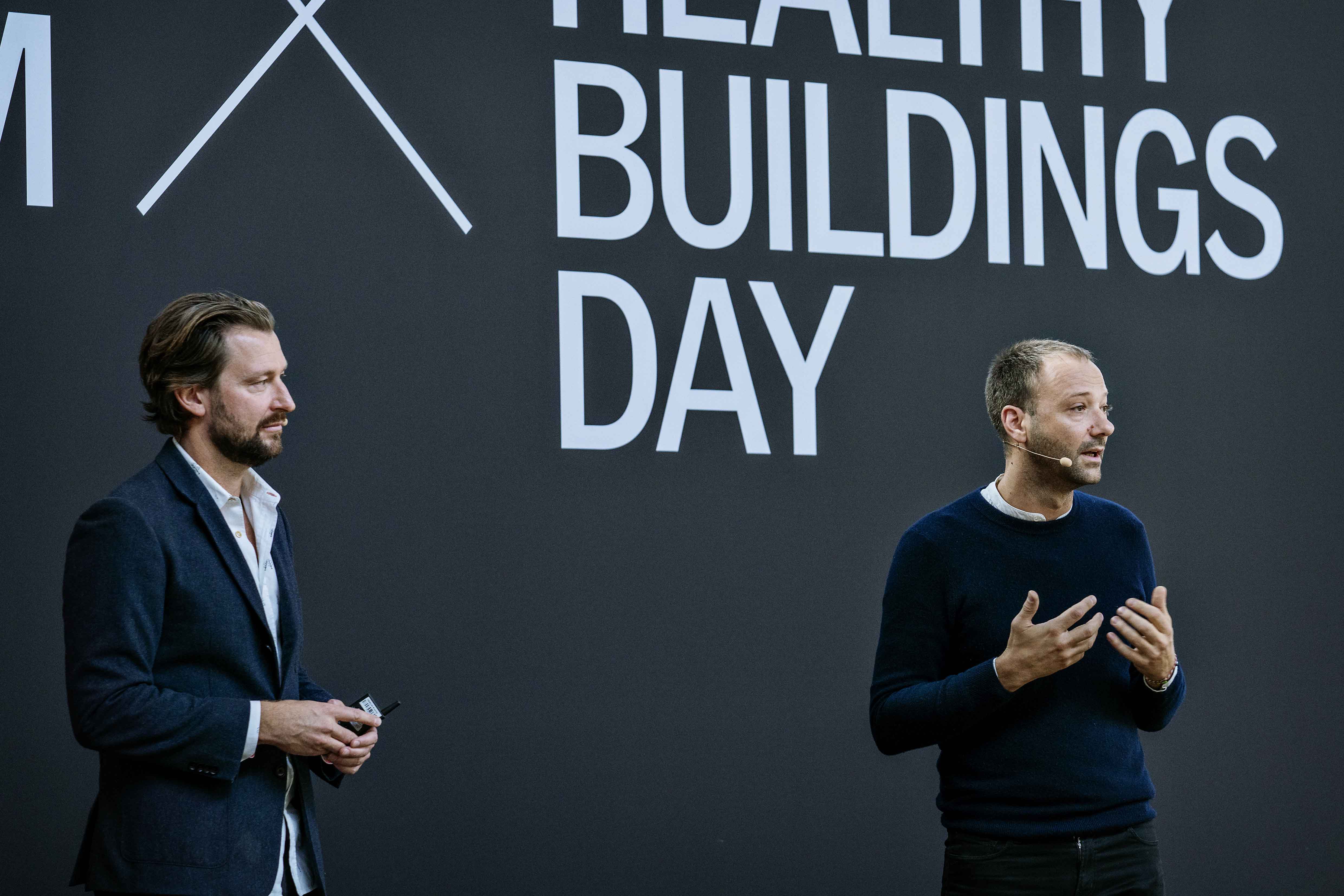 VELUX 191009 PARIS 2159