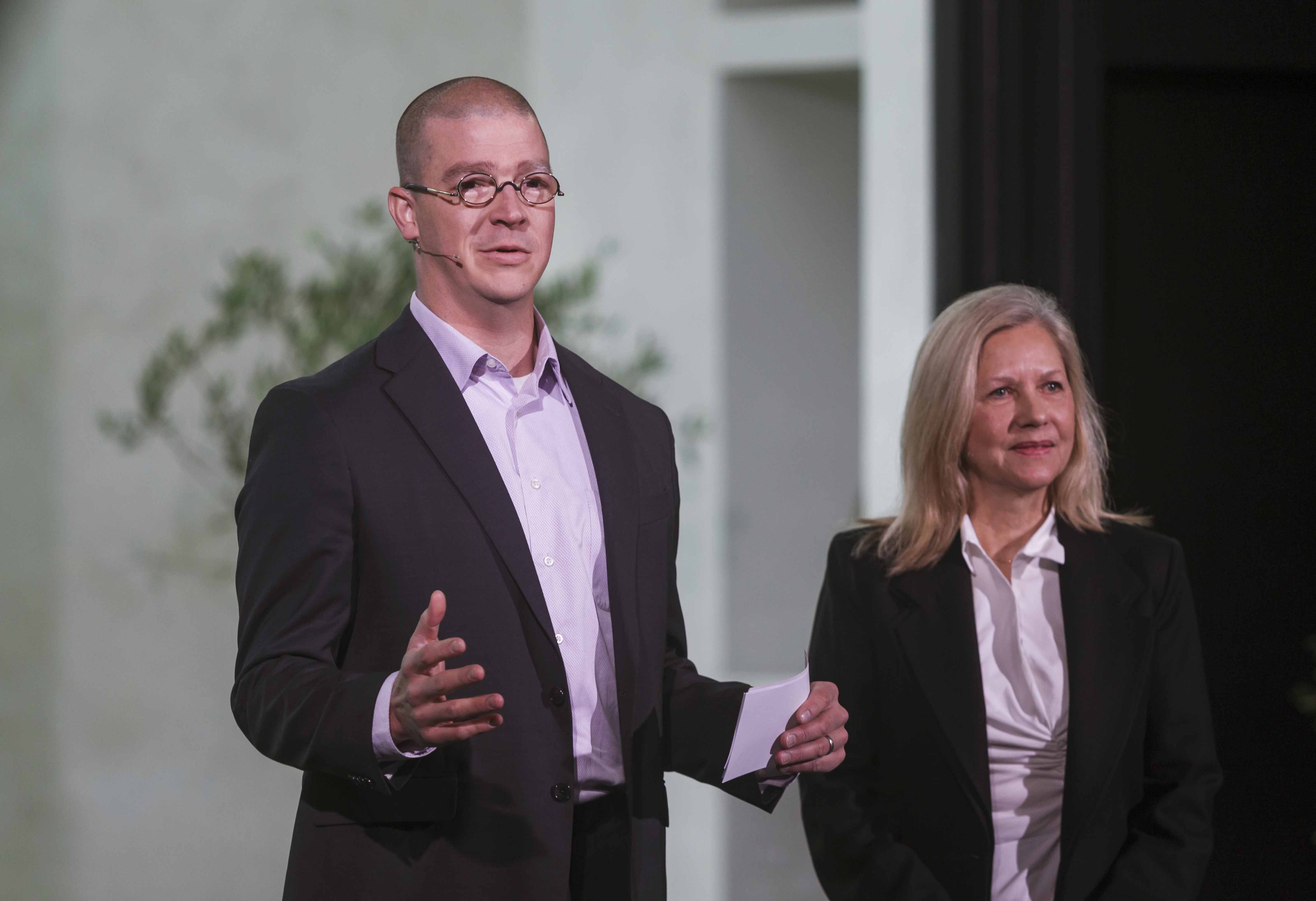 Kevin Van Den Wymelenberg, Martha Thorne Moderators