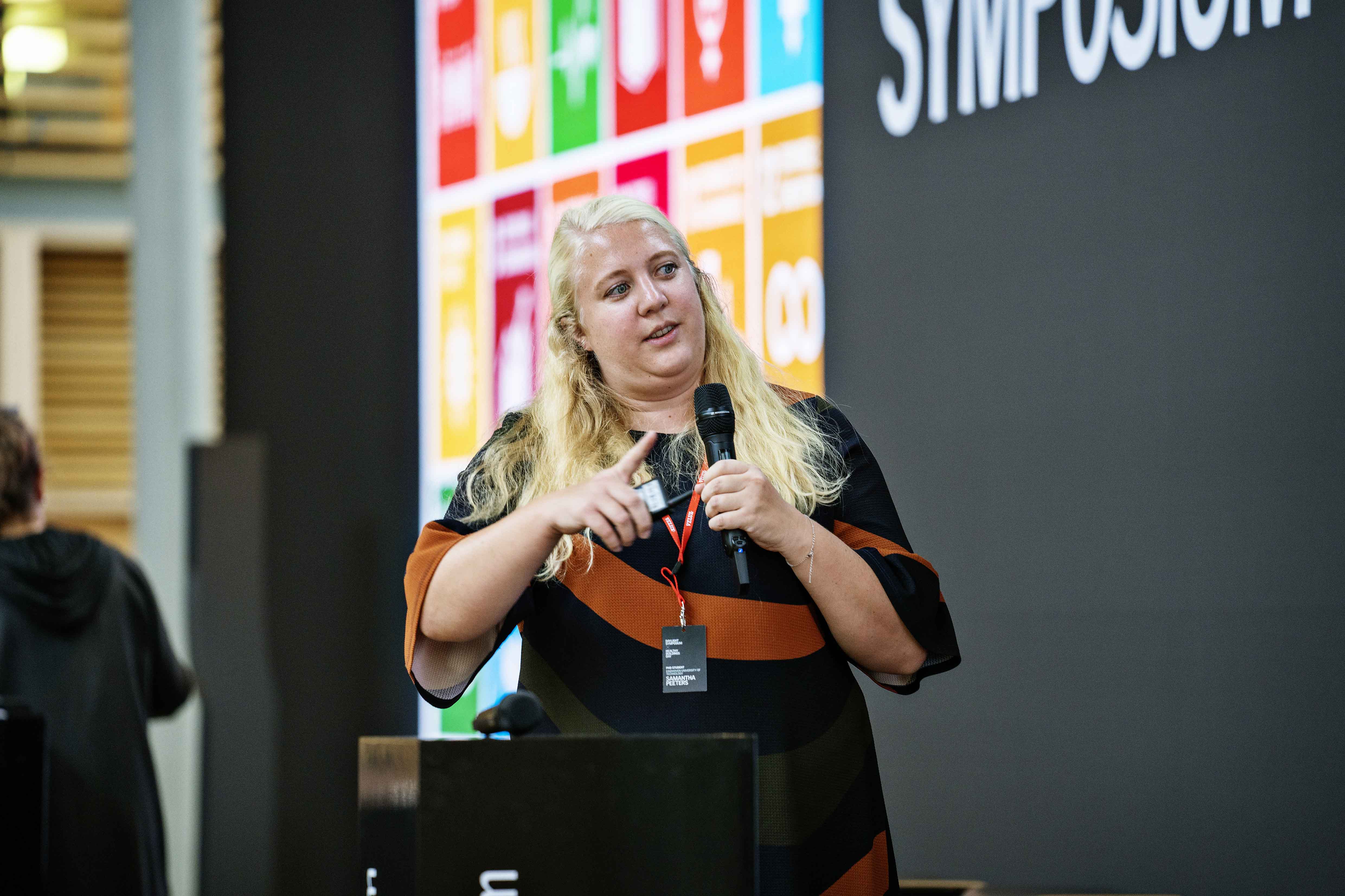 VELUX 191009 PARIS 2825