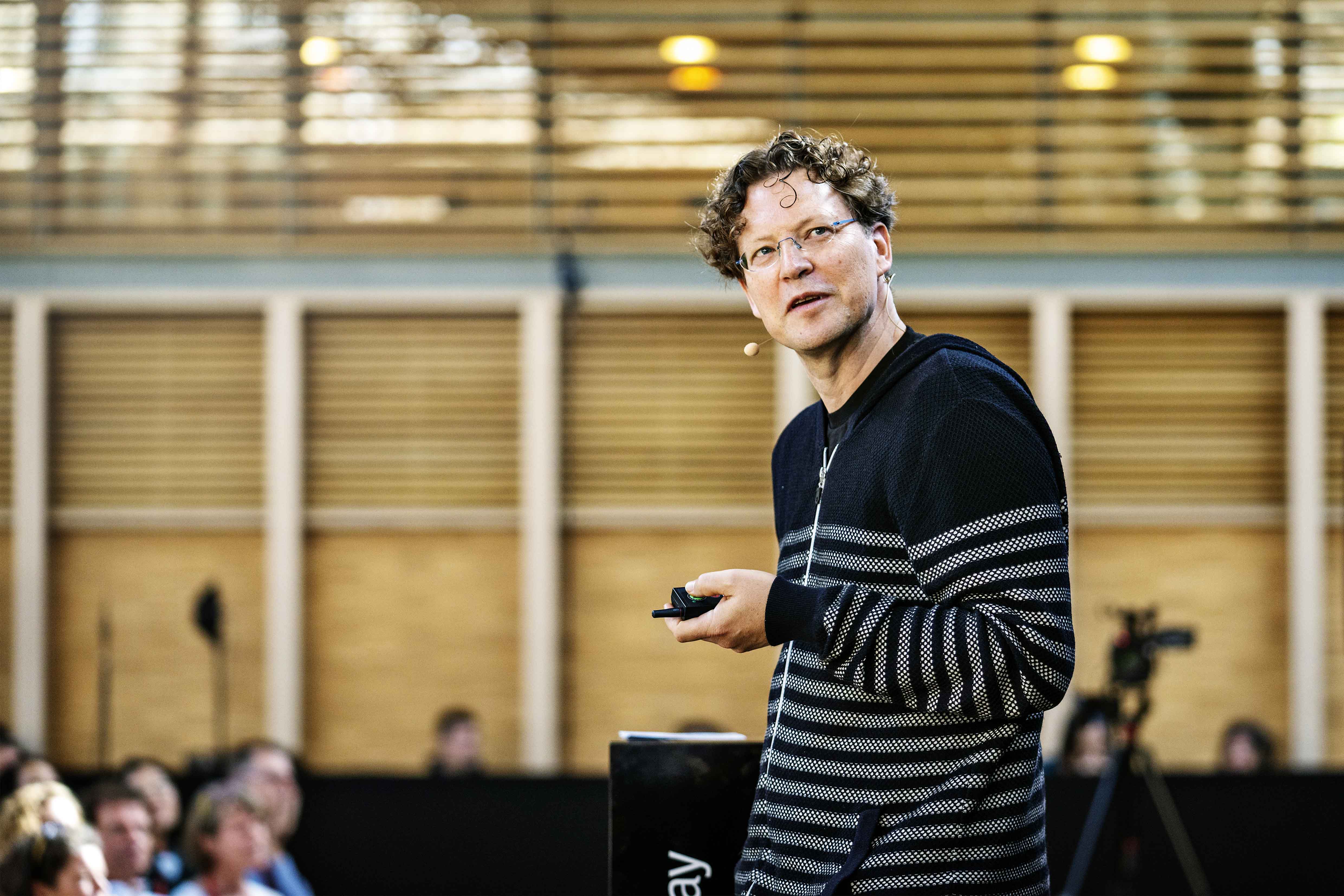 VELUX 191009 PARIS 2174