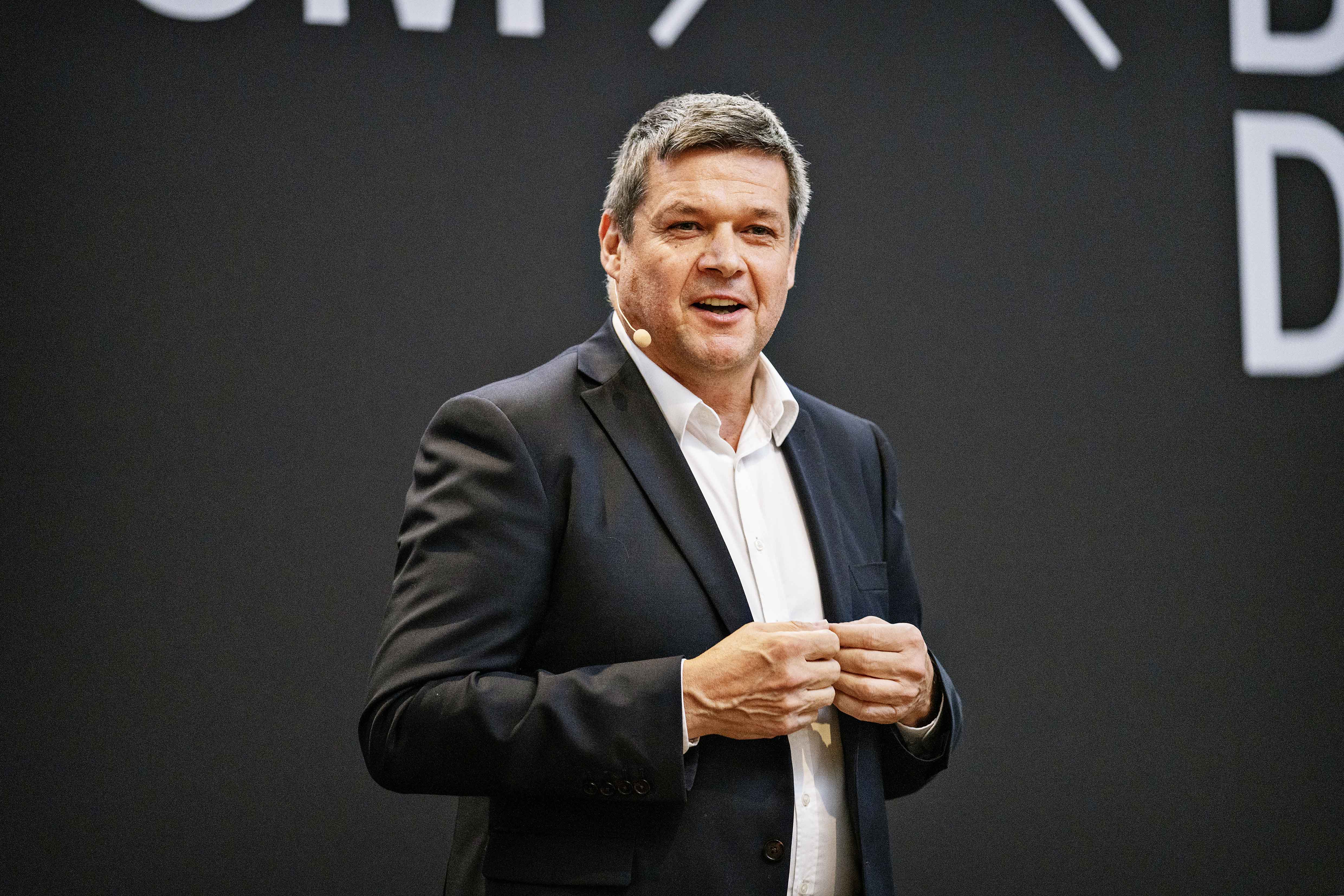 VELUX 191009 PARIS 3339